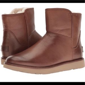 UGG Abree Mini Leather Bruno